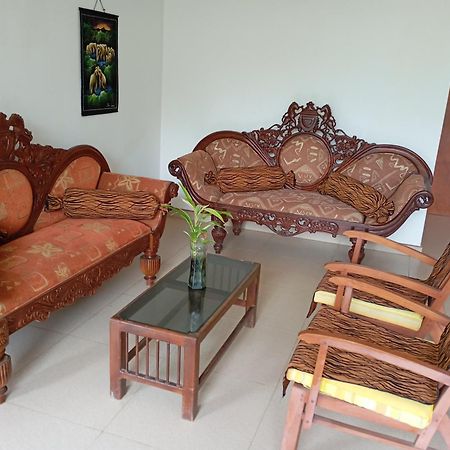 Larn'S Villa Hotel & Apartment Wadduwa Exteriér fotografie