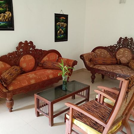 Larn'S Villa Hotel & Apartment Wadduwa Exteriér fotografie